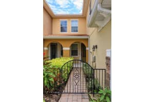 405 LIVORNO WAY, SANFORD, FL 32771 Sold 09/08/23