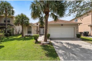 14938 LAKE AZURE DRIVE, ORLANDO, FL 32824 Sold 08/21/23