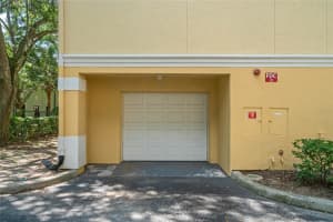2900 SHADOW VIEW CIRCLE, MAITLAND, FL 32751 Sold 11/15/23