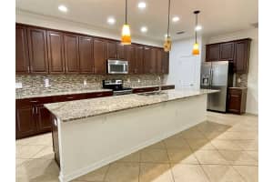 1073 FOUNTAIN COIN LOOP, ORLANDO, FL 32828 Sold 10/23/23