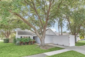 451 QUEENSBRIDGE DRIVE, LAKE MARY, FL 32746 Sold 11/08/23