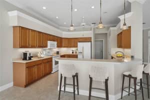 2743 HUNTINGTON HILLS DRIVE, LAKELAND, FL 33810 Sold 09/28/23