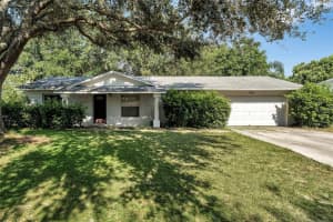 409 DOROTHY CIRCLE, EUSTIS, FL 32726 Sold 11/22/23