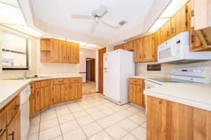 433 RINGWOOD CIRCLE, WINTER SPRINGS, FL 32708 Sold 10/13/23
