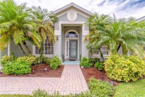 2451 TREYMORE DRIVE, ORLANDO, FL 32825 Sold 10/11/23