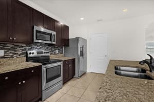 3045 COUNTRY CLUB CIRCLE, WINTER HAVEN, FL 33881 Sold 12/12/23