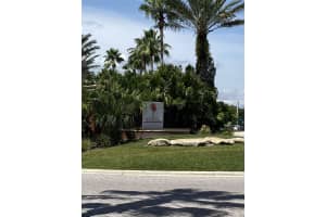 5518 METROWEST BOULEVARD, ORLANDO, FL 32811 Sold 03/21/24