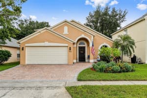 4262 ANDOVER CAY BLVD, ORLANDO, FL 32825 Sold 10/17/23