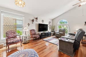 4262 ANDOVER CAY BLVD, ORLANDO, FL 32825 Sold 10/17/23