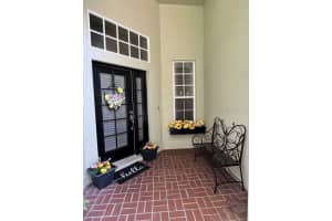 19107 DOVE CREEK DRIVE, TAMPA, FL 33647 Sold 10/30/23