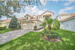 8133 VIA BELLA NOTTE, ORLANDO, FL 32836 Sold 09/28/23