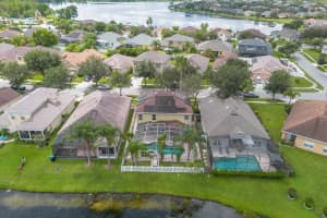 1555 HARRIER DRIVE, ORLANDO, FL 32837 Sold 10/16/23