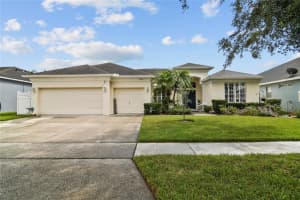13562 OLD DOCK ROAD, ORLANDO, FL 32828 Sold 11/08/23