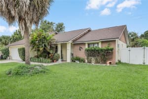 2045 ALLSPICE AVENUE, ORLANDO, FL 32837 Sold 11/29/23