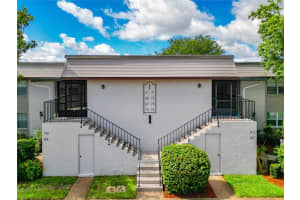 70 WINDTREE LANE, WINTER GARDEN, FL 34787 Sold 10/03/23