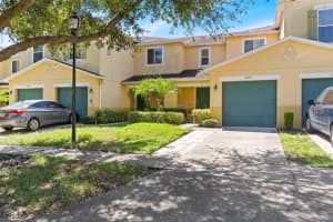 3033 SEAVIEW CASTLE DRIVE, KISSIMMEE, FL 34746 Sold 11/10/23