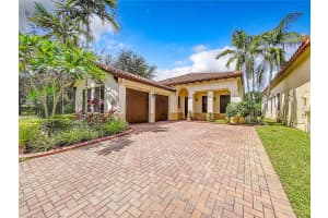 3982 85TH AVENUE, PEMBROKE PINES, FL 33024 Sold 02/27/24
