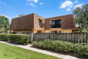 5275 CYPRESS COURT, ORLANDO, FL 32811 Sold 09/28/23