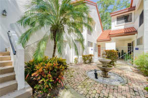 546 VIA FONTANA DRIVE, ALTAMONTE SPRINGS, FL 32714 Sold 10/05/23