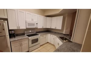 5560 METROWEST BOULEVARD, ORLANDO, FL 32811 Sold 02/07/24