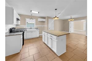 203 EAGLE POINT LOOP, AUBURNDALE, FL 33823 Sold 01/19/24