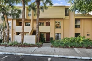 520 CRANES WAY, ALTAMONTE SPRINGS, FL 32701 Sold 02/02/24