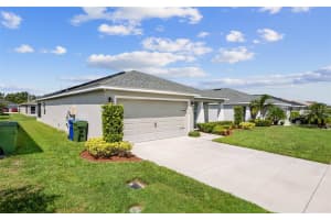 434 ST GEORGES CIRCLE, EAGLE LAKE, FL 33839 Sold 03/28/24