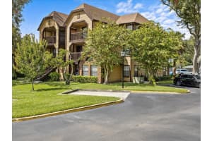 360 LAKE ONTARIO COURT, ALTAMONTE SPRINGS, FL 32701 Sold 10/31/23