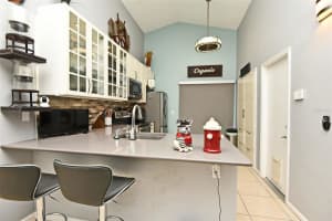 7403 SPRING VILLAS CIRCLE, ORLANDO, FL 32819 Sold 10/13/23