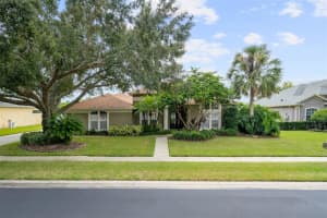 2825 ASHTON TERRACE, OVIEDO, FL 32765 Sold 11/03/23