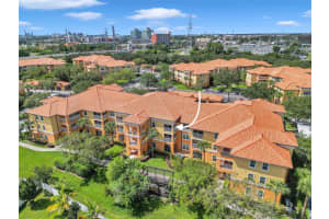 5451 VINELAND ROAD, ORLANDO, FL 32811 Sold 10/06/23