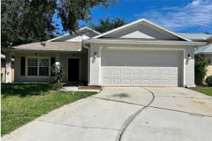 2523 MARTINS RUN, TAVARES, FL 32778 Sold 01/30/24