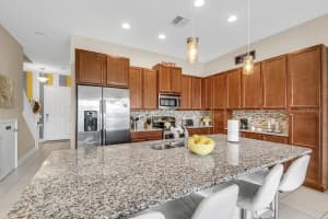 382 CAPTIVA DRIVE, DAVENPORT, FL 33896 Sold 04/15/24
