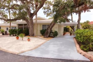 1104 S Moonmist Ct #m-10, SARASOTA