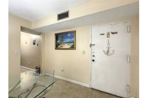 4707 NW 7TH #204-8, MIAMI, FL 33126 Sold 11/08/23