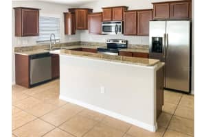 530 19TH STREET, RUSKIN, FL 33570 Sold 11/30/23