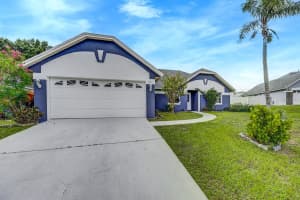 5565 LOMA VISTA LOOP, DAVENPORT, FL 33896 Sold 11/17/23