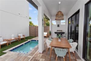 324 VILLA DOMANI COURT, DAVENPORT, FL 33896 Sold 01/25/24