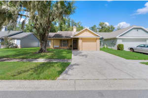 4614 COUNTRY HILLS COURT, PLANT CITY, FL 33566 Sold 11/17/23