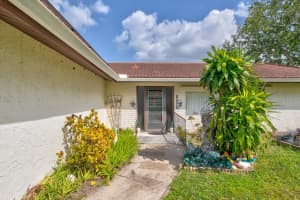 10231 GLACIER COURT, ORLANDO, FL 32821 Sold 11/16/23
