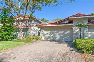 8023 BAYSIDE VIEW DRIVE, ORLANDO, FL 32819 Sold 01/31/24
