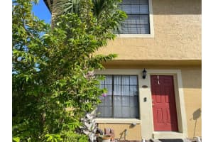 7401 WYNNEWOOD SQUARE, WINTER PARK, FL 32792 Sold 11/03/23
