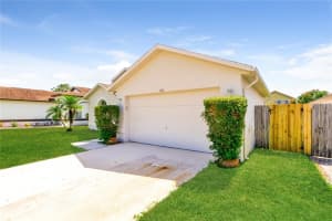 1061 LEJAY STREET, ORLANDO, FL 32825 Sold 11/09/23