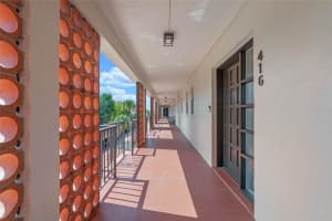 106 INTERLACHEN AVENUE, WINTER PARK, FL 32789 Sold 12/21/23