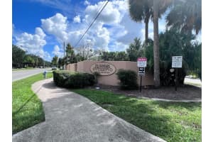 5208 VIA HACIENDA CIRCLE, ORLANDO, FL 32839 Sold 01/22/24
