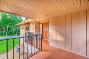 100 SWEETGUM WOODS COURT, DELTONA, FL 32725 Sold 04/30/25
