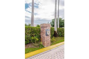 1112 TIMBERBEND CIRCLE, ORLANDO, FL 32824 Sold 12/18/23