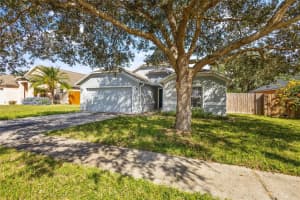 2462 FARRINGDON DRIVE, TAVARES, FL 32778 Sold 12/08/23