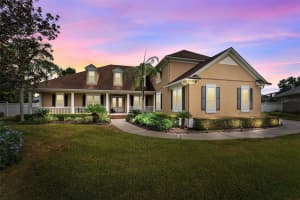 8003 LANGHURST COURT, ORLANDO, FL 32835 Sold 12/27/23