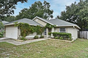 1055 PINEVIEW COURT, APOPKA, FL 32712 Sold 11/22/23